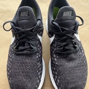 Nike Air Zoom Pegasus 35 Women’s 9 (Men’s 7.5) Black White Running Shoes Athleti